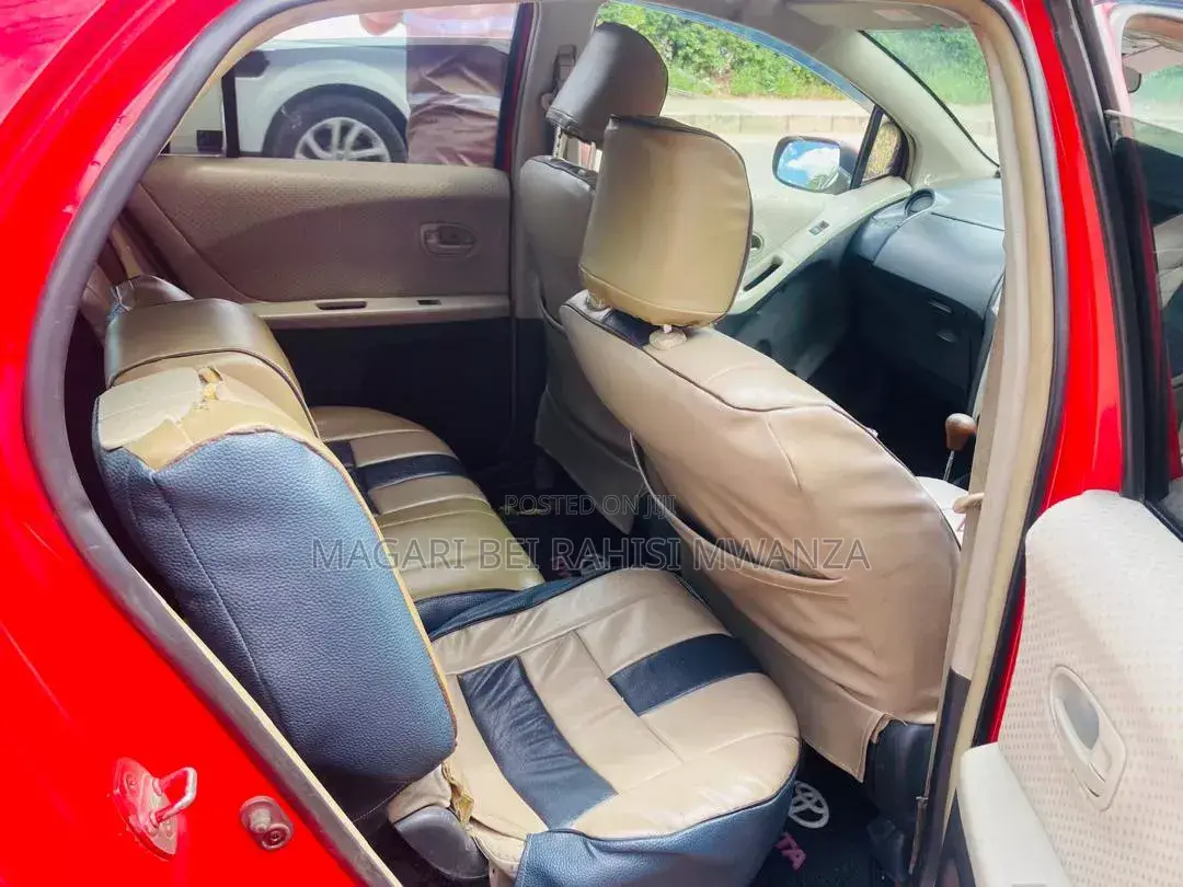 Toyota Vitz 1.0 FWD 3dr 2005 Red