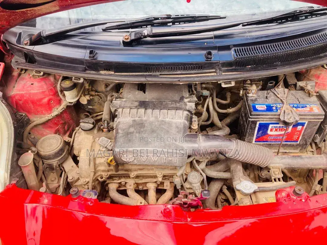Toyota Vitz 1.0 FWD 3dr 2005 Red