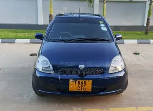 Toyota Vitz 2001 Blue