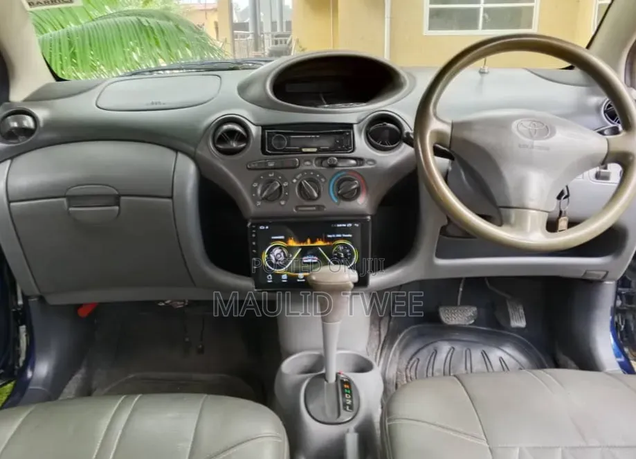 Toyota Vitz 2001 Blue