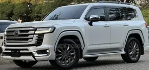 Toyota Land Cruiser 2024 White