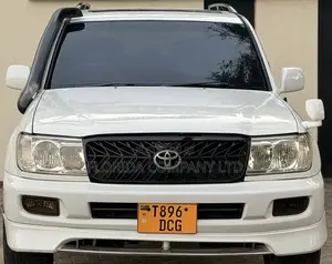 Toyota Land Cruiser 2001 White