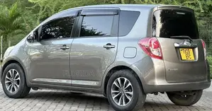 Toyota Ractis 2009