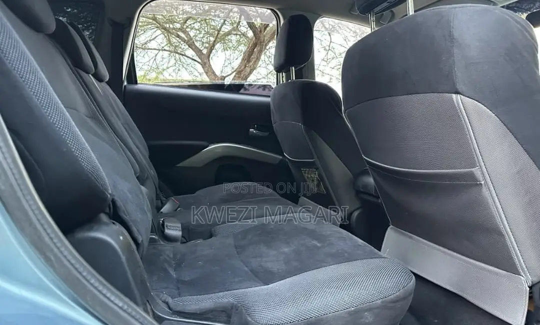 Mitsubishi Outlander 2006 Blue