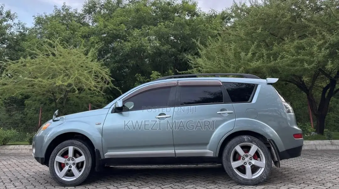 Mitsubishi Outlander 2006 Blue