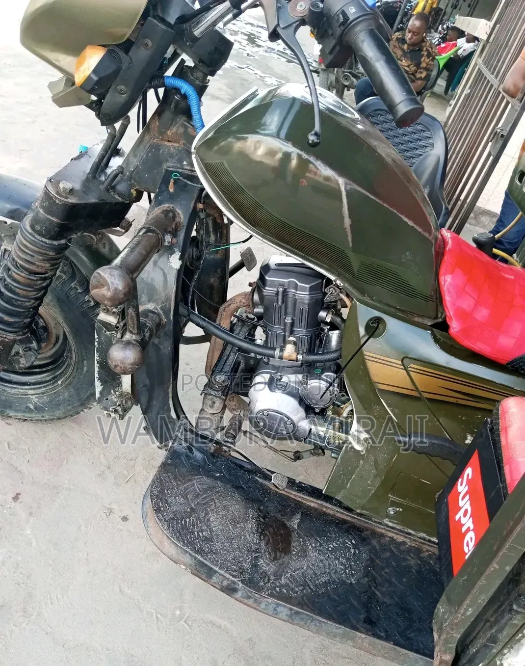Bajaj Avenger 220 2025 Green