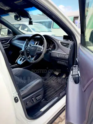 Toyota Harrier 2016 Off white