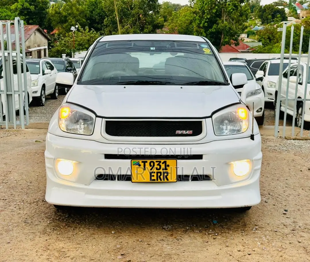 Toyota RAV4 2005 White