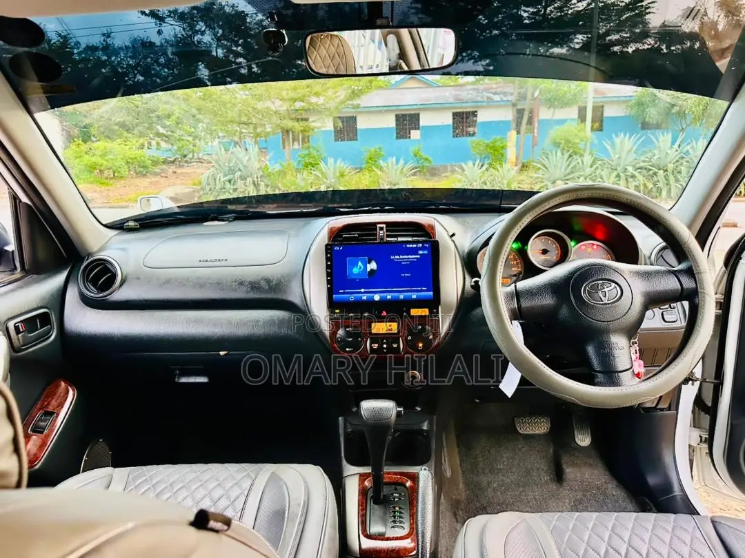 Toyota RAV4 2005 White