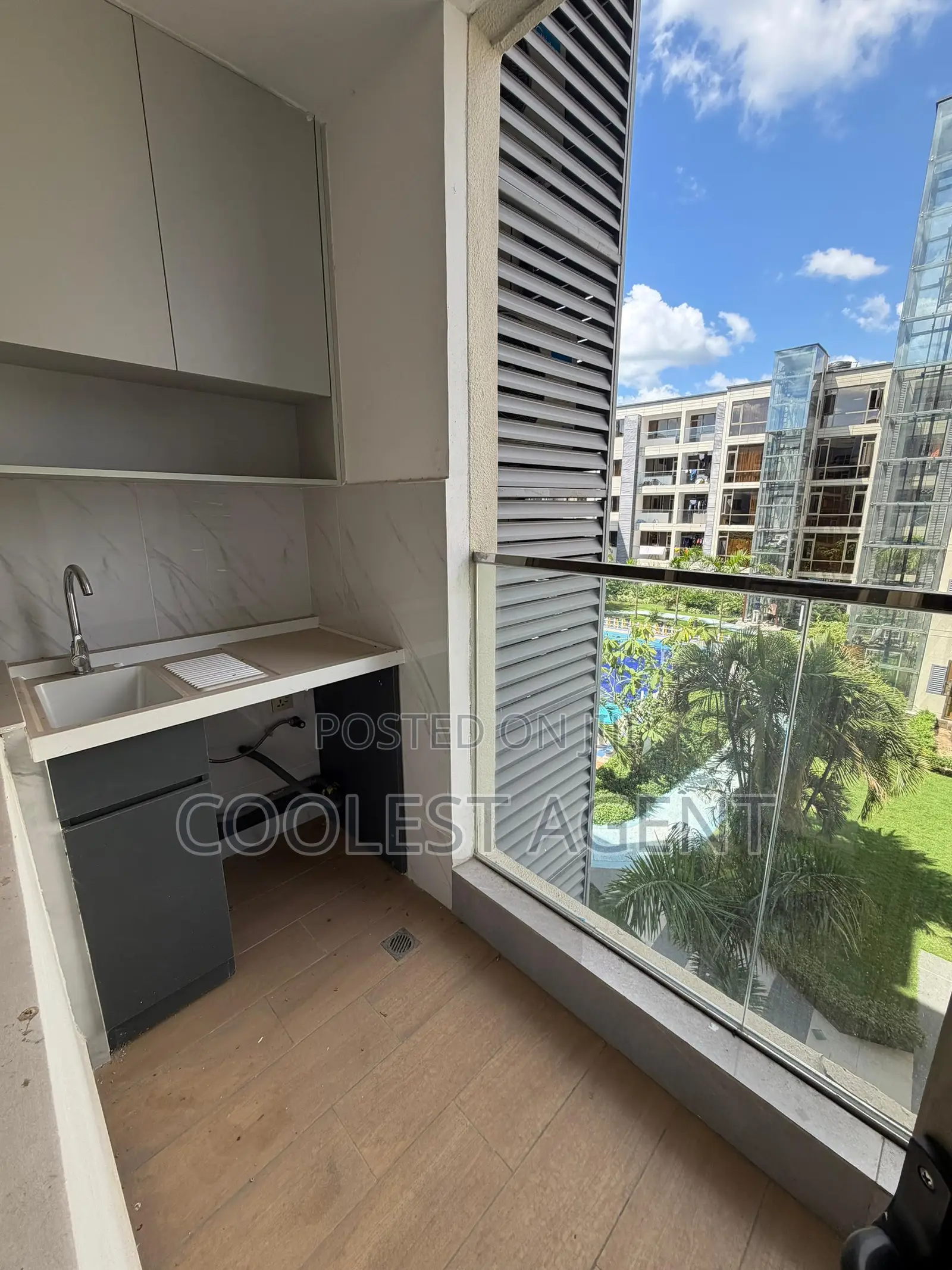 3bdrm Apartment in Coolest Estate, Oyster Bay for rent