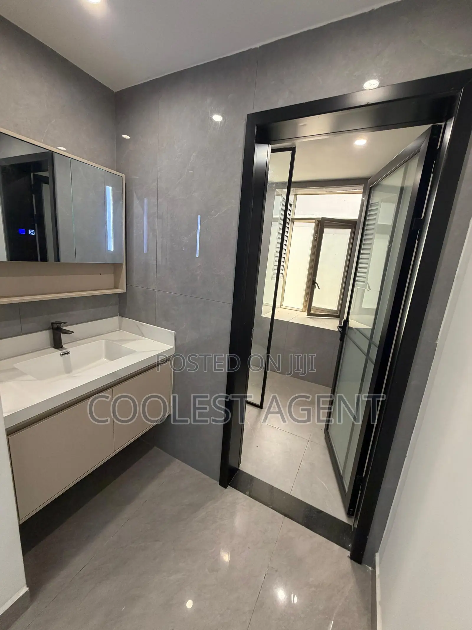 3bdrm Apartment in Coolest Estate, Oyster Bay for rent