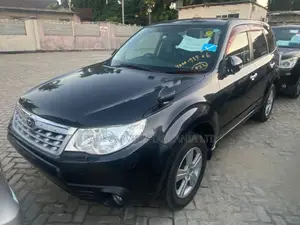 Subaru Forester 2011 Gray