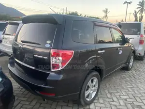 Subaru Forester 2011 Gray