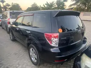 Subaru Forester 2011 Gray