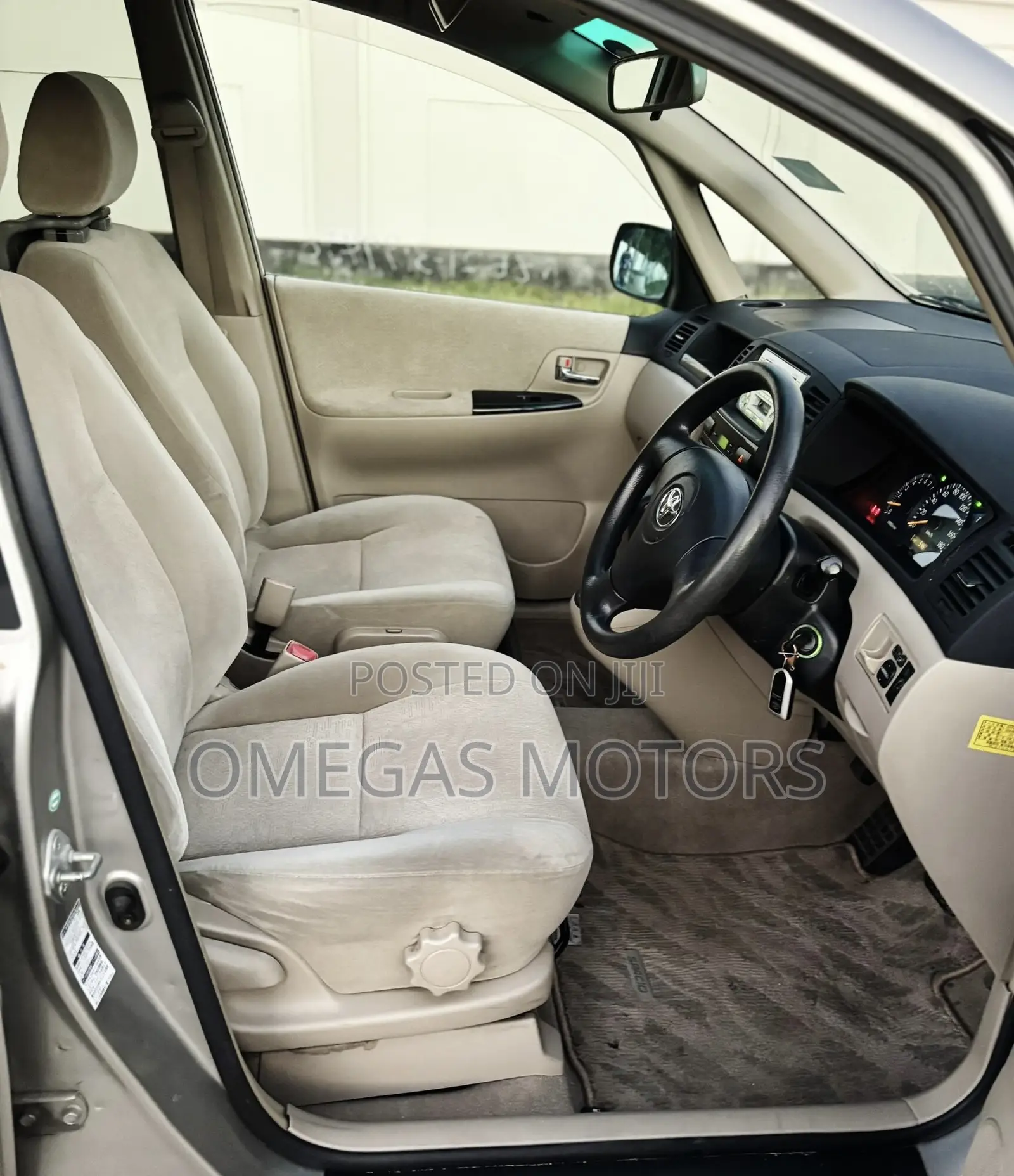 Toyota Wish 2003 Gold