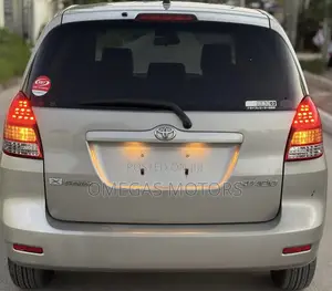 Toyota Wish 2003 Gold