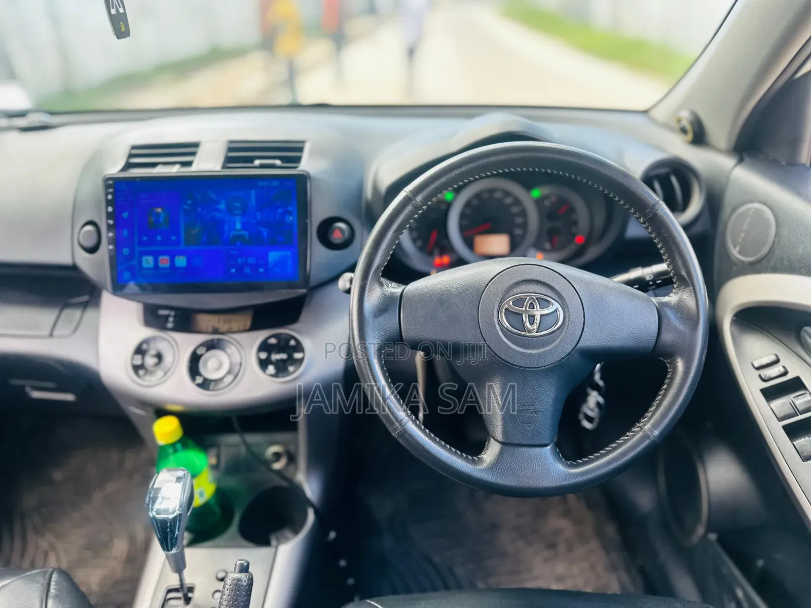Toyota RAV4 2006 White