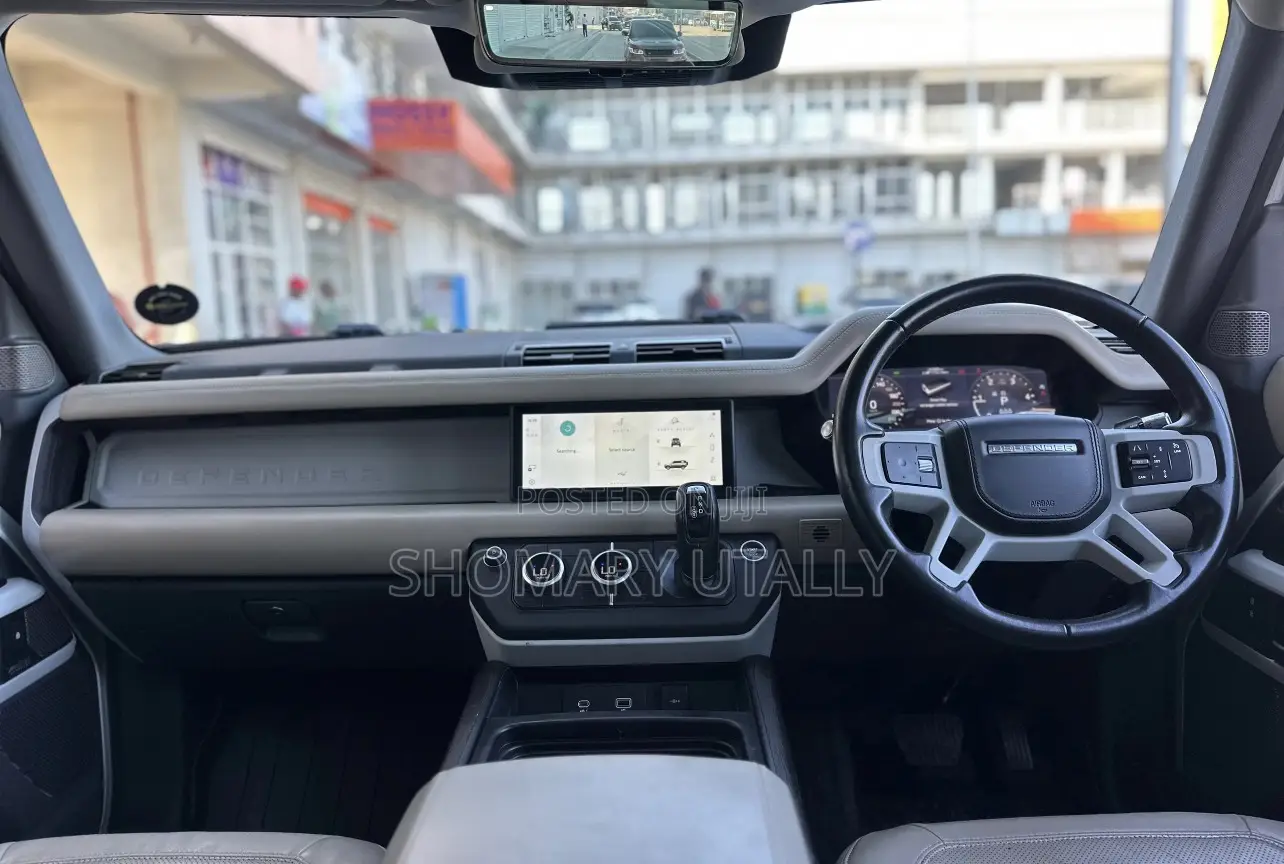 Land Rover Defender 2021 White