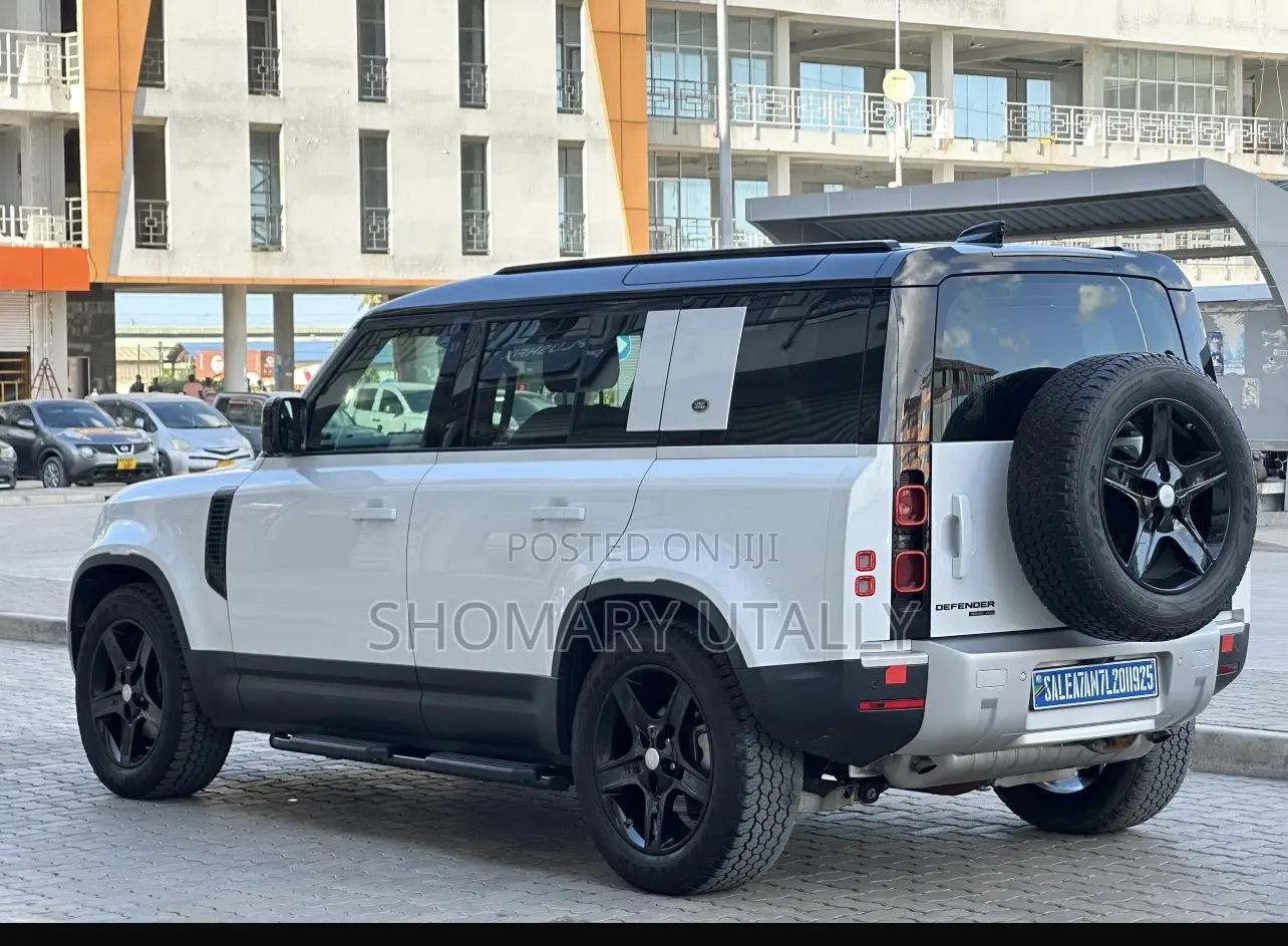 Land Rover Defender 2021 White