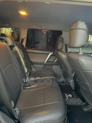 Toyota Land Cruiser Prado 2010 Pearl