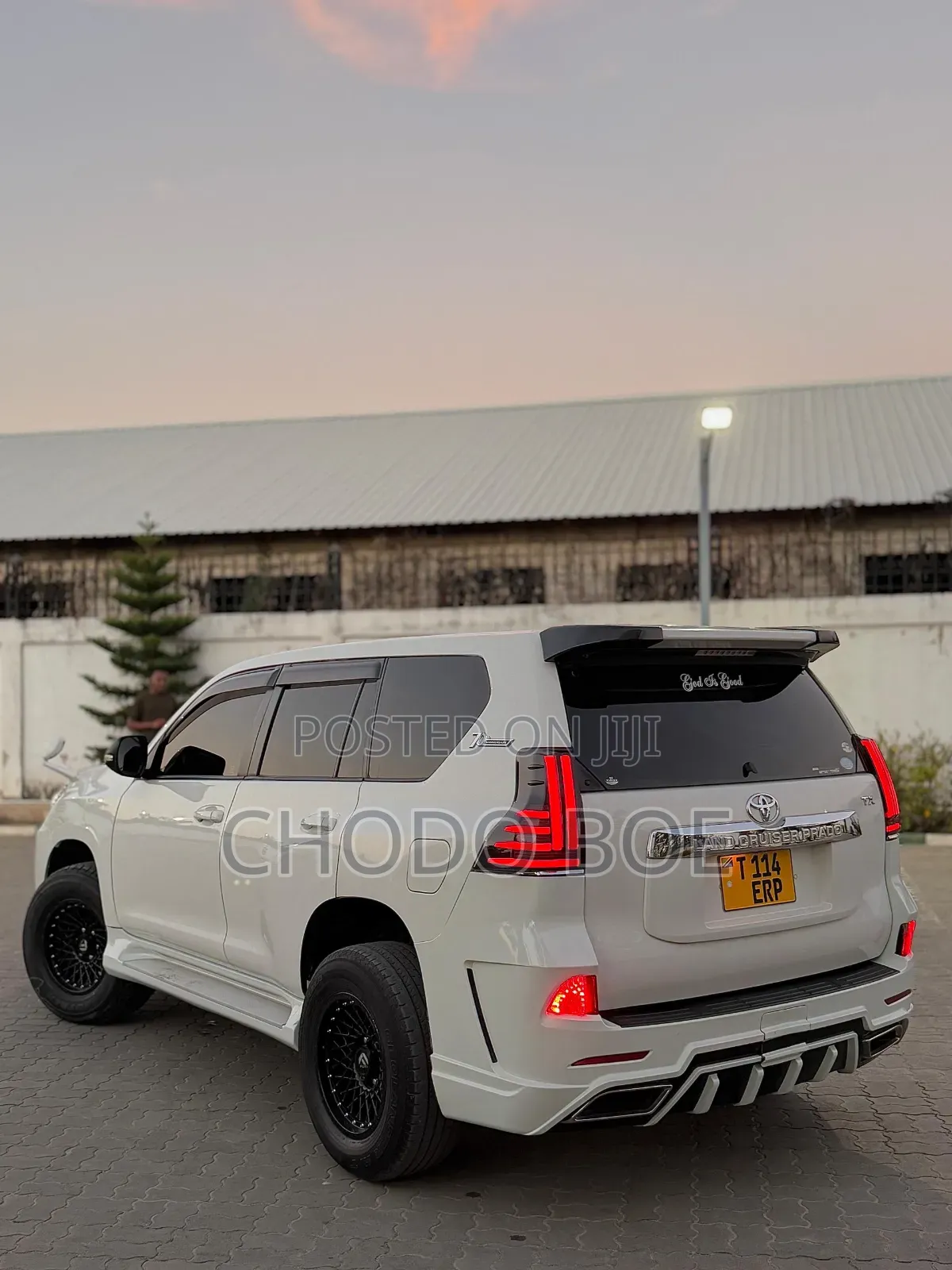 Toyota Land Cruiser Prado 2010 Pearl