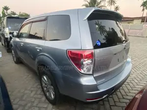Subaru Forester 2011 Silver