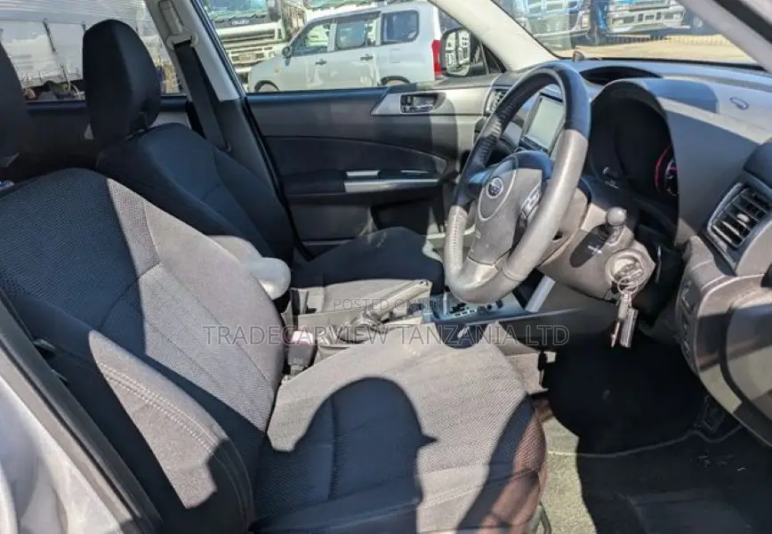 Subaru Forester 2011 Silver