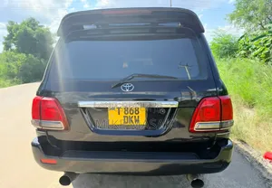 Toyota Land Cruiser 2002 Black