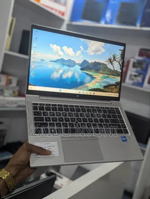 New Laptop HP EliteBook 840 G8 16GB Intel Core i5 SSD 256GB