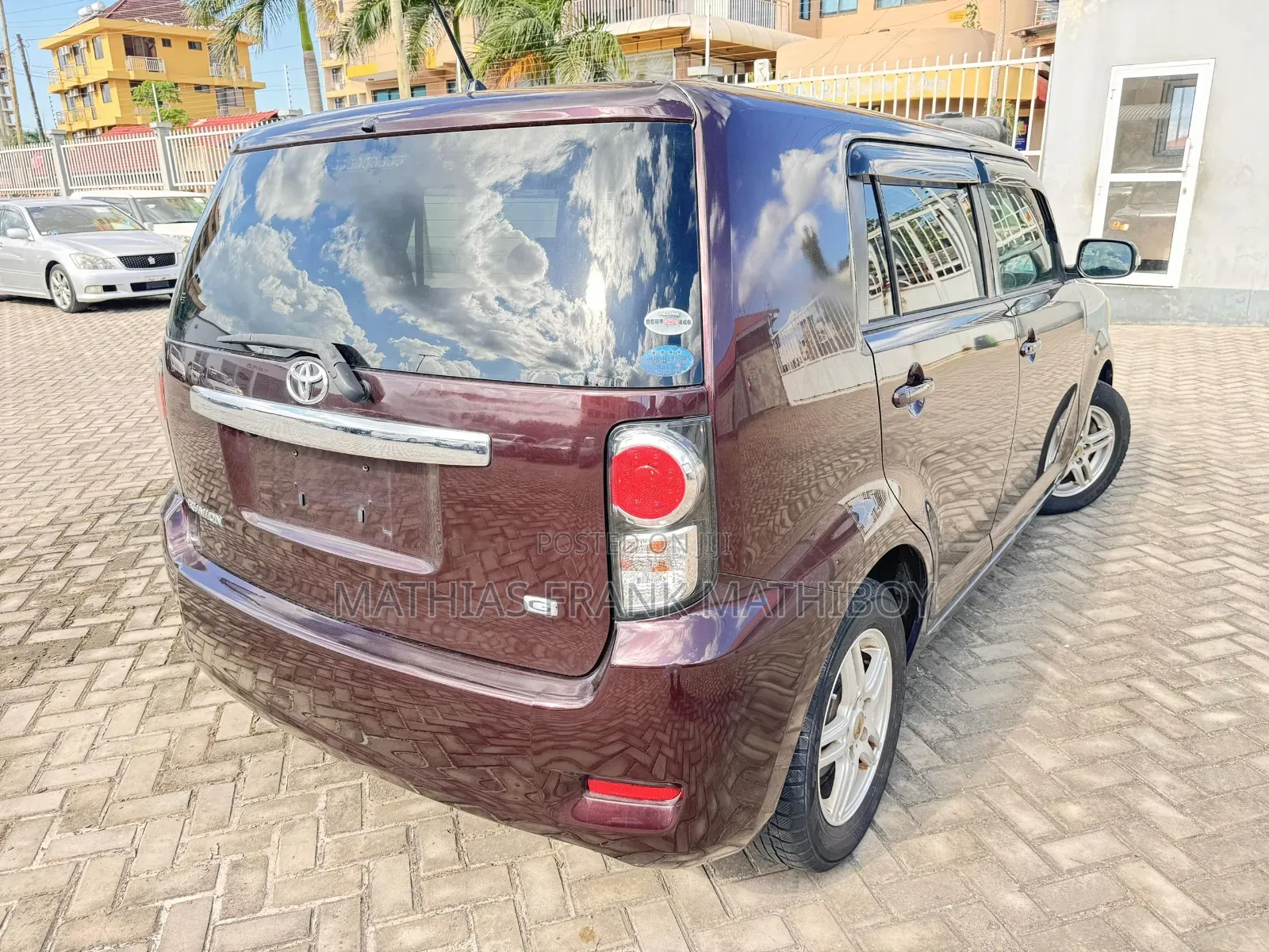 Toyota Corolla Rumion 2010 Maroon