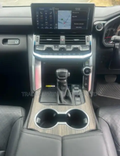 Toyota Land Cruiser LC300 2023 Black