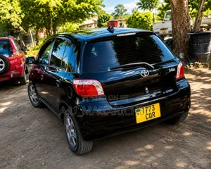 Toyota Vitz 2002 Blue