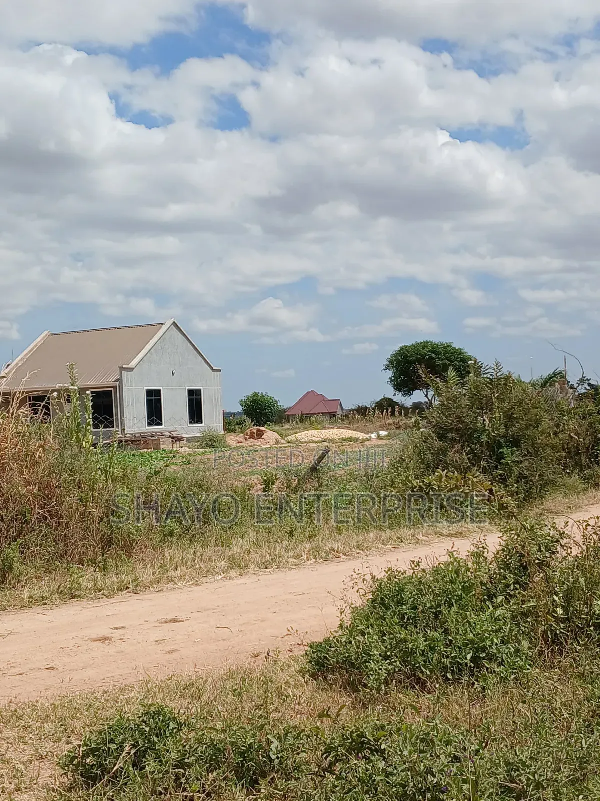 Kiwanja Kinauzwa Mabwepande