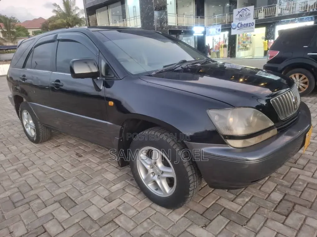 Toyota Harrier 2001 Black