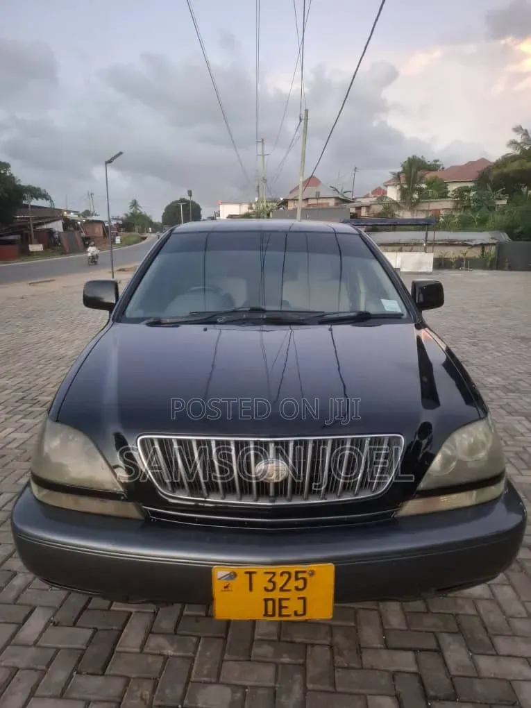 Toyota Harrier 2001 Black