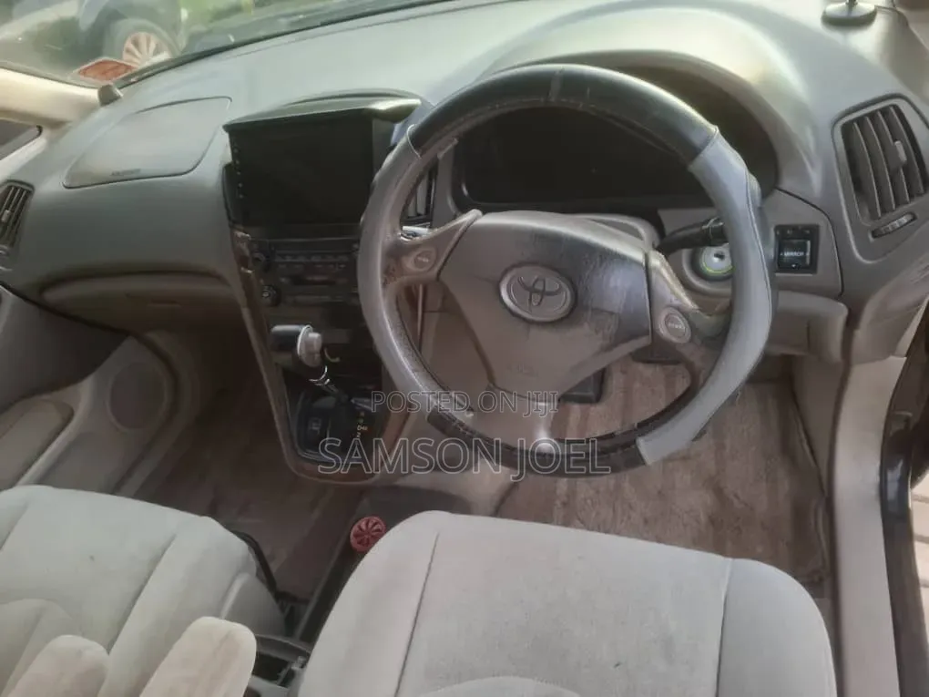 Toyota Harrier 2001 Black