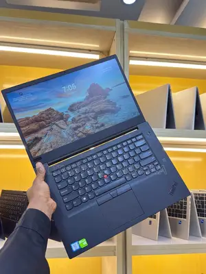 New Laptop Lenovo ThinkPad P1 Gen4 16GB Intel Core i7 SSD 512GB