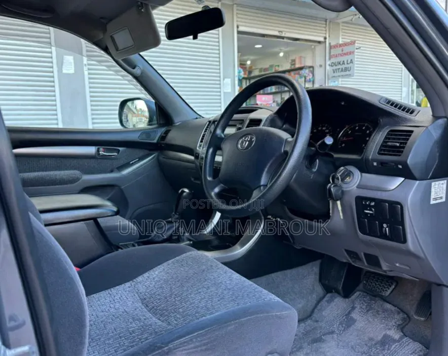 Toyota Land Cruiser Prado 2006 Gray
