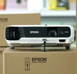 Epson S41 Smart Projector