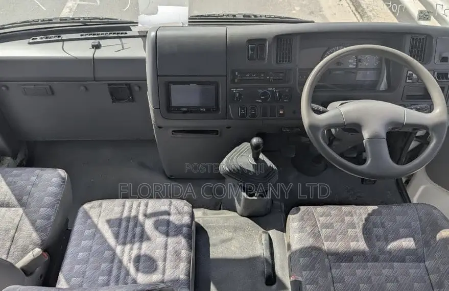 Nissan Civilian 2002