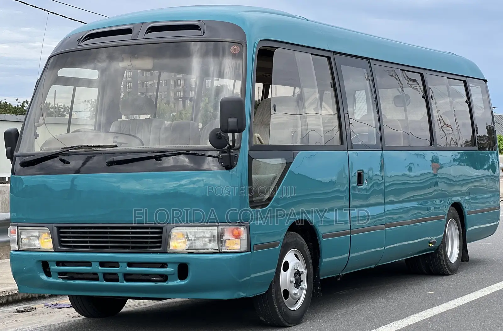 Toyota Coaster 2004 Blue
