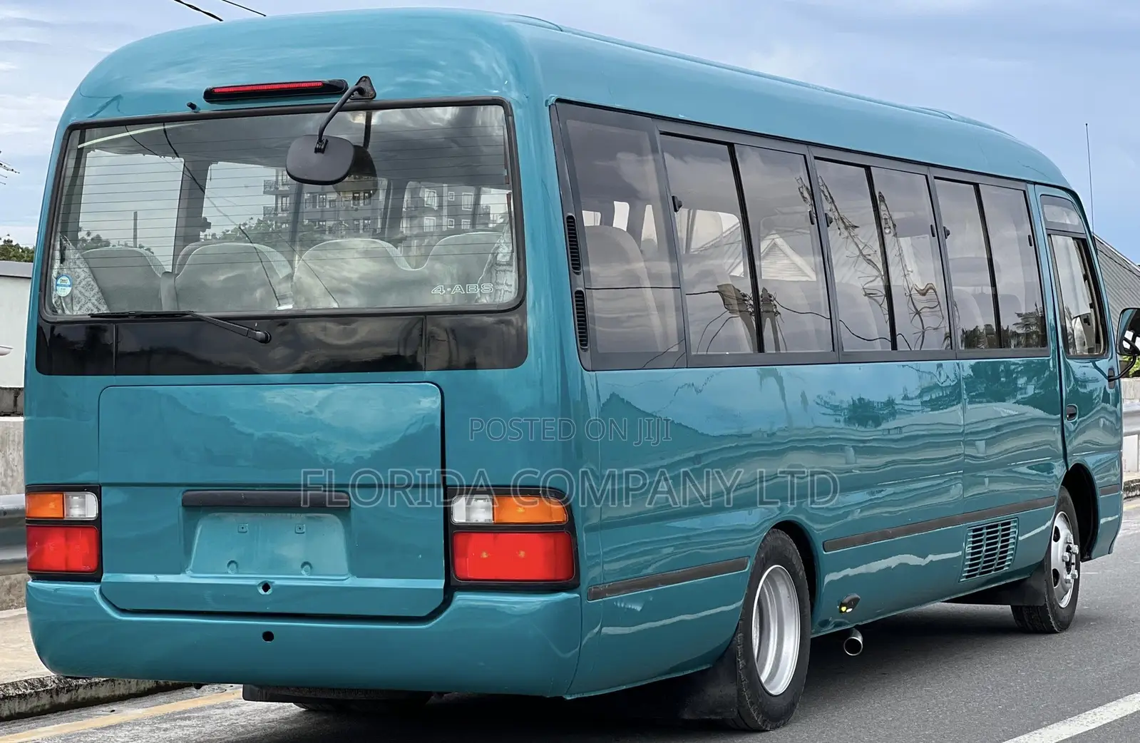 Toyota Coaster 2004 Blue