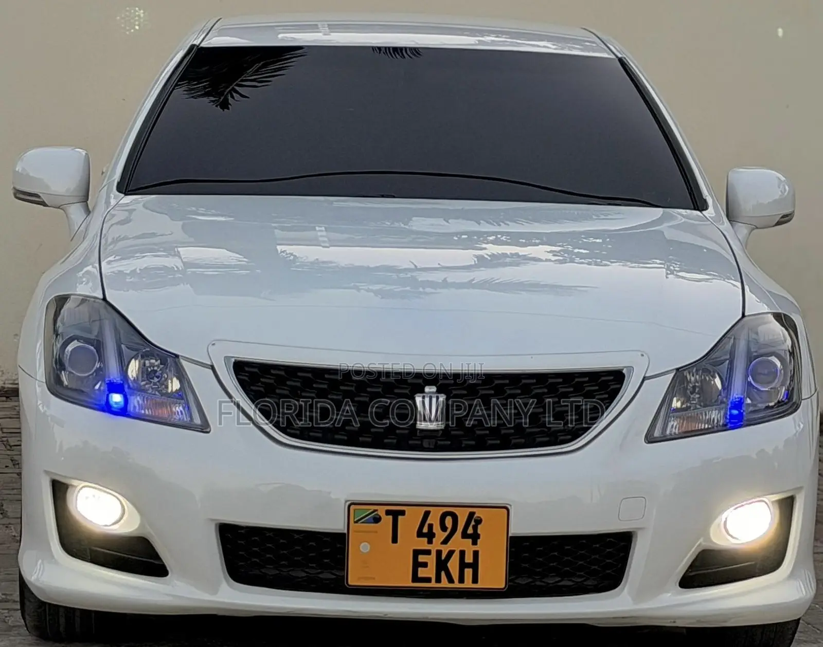 Toyota Crown 2009 White