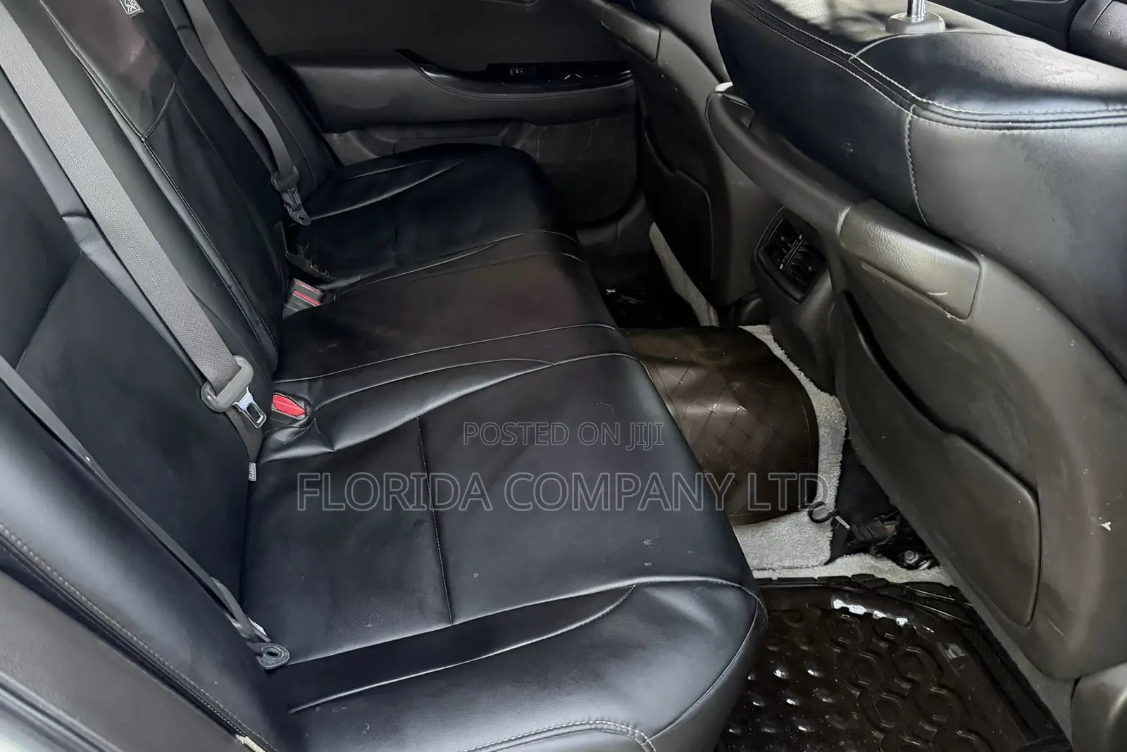 Toyota Crown 2009 White