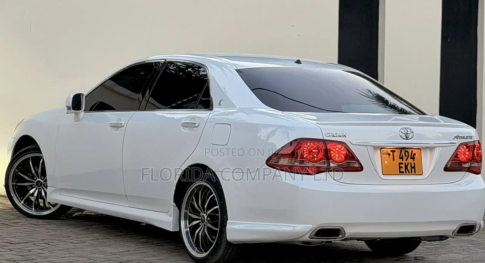 Toyota Crown 2009 White