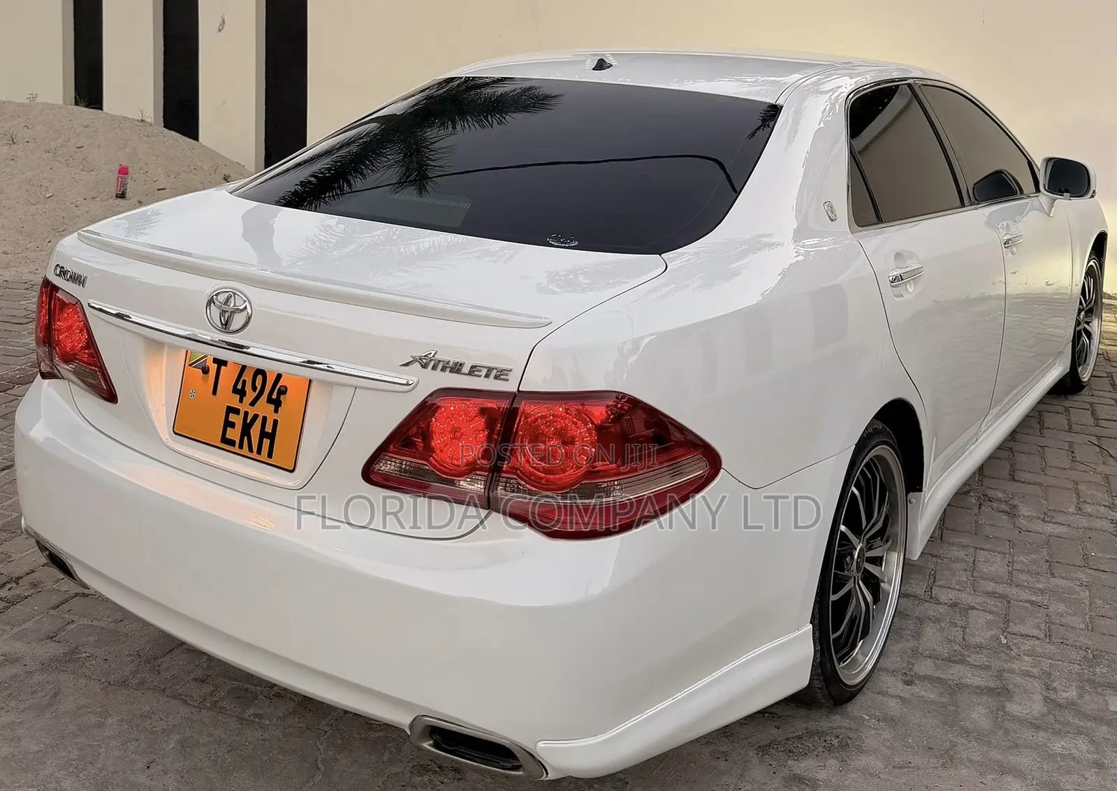 Toyota Crown 2009 White