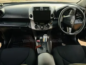 Toyota Vanguard 2011