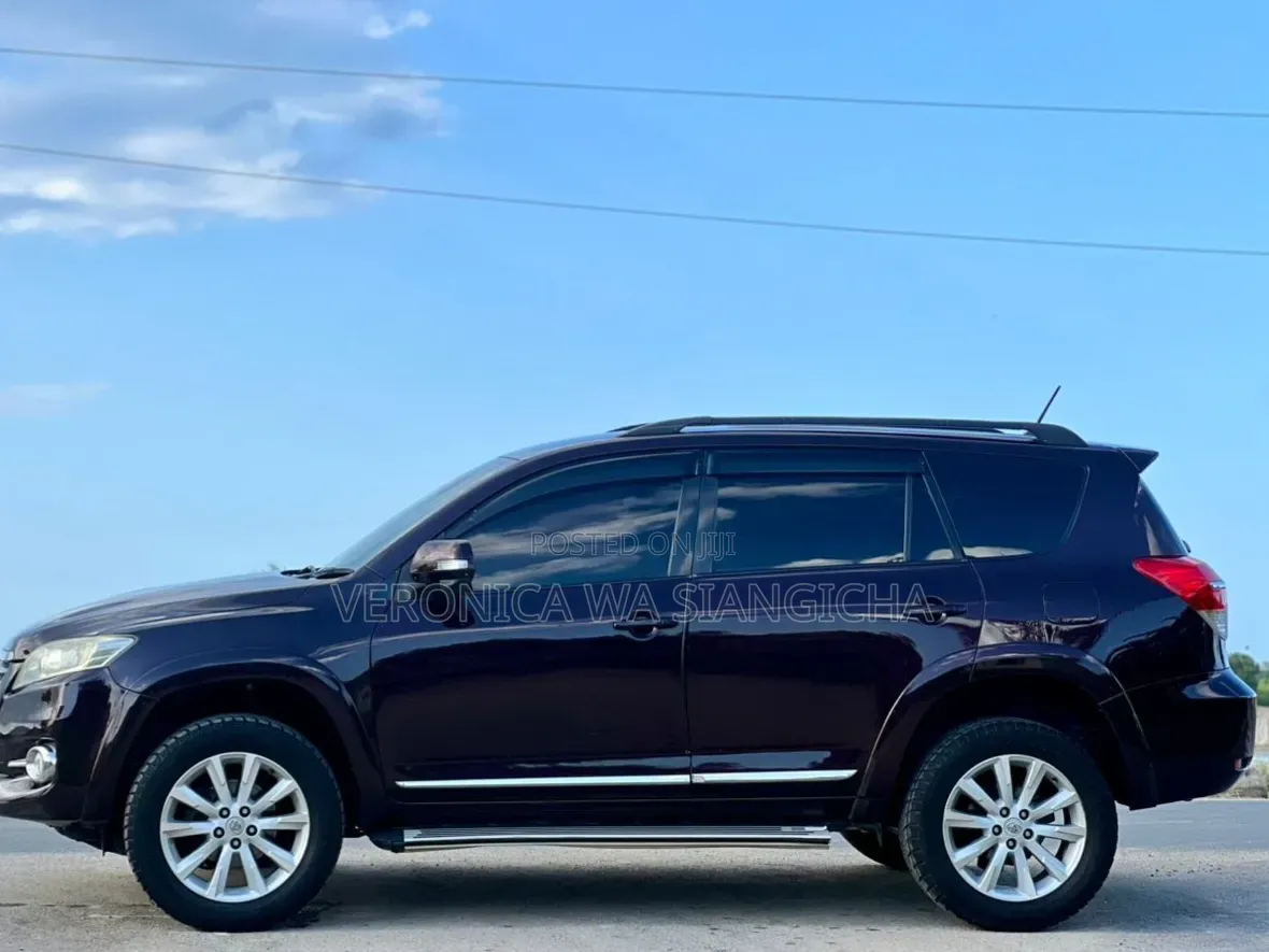 Toyota Vanguard 2011