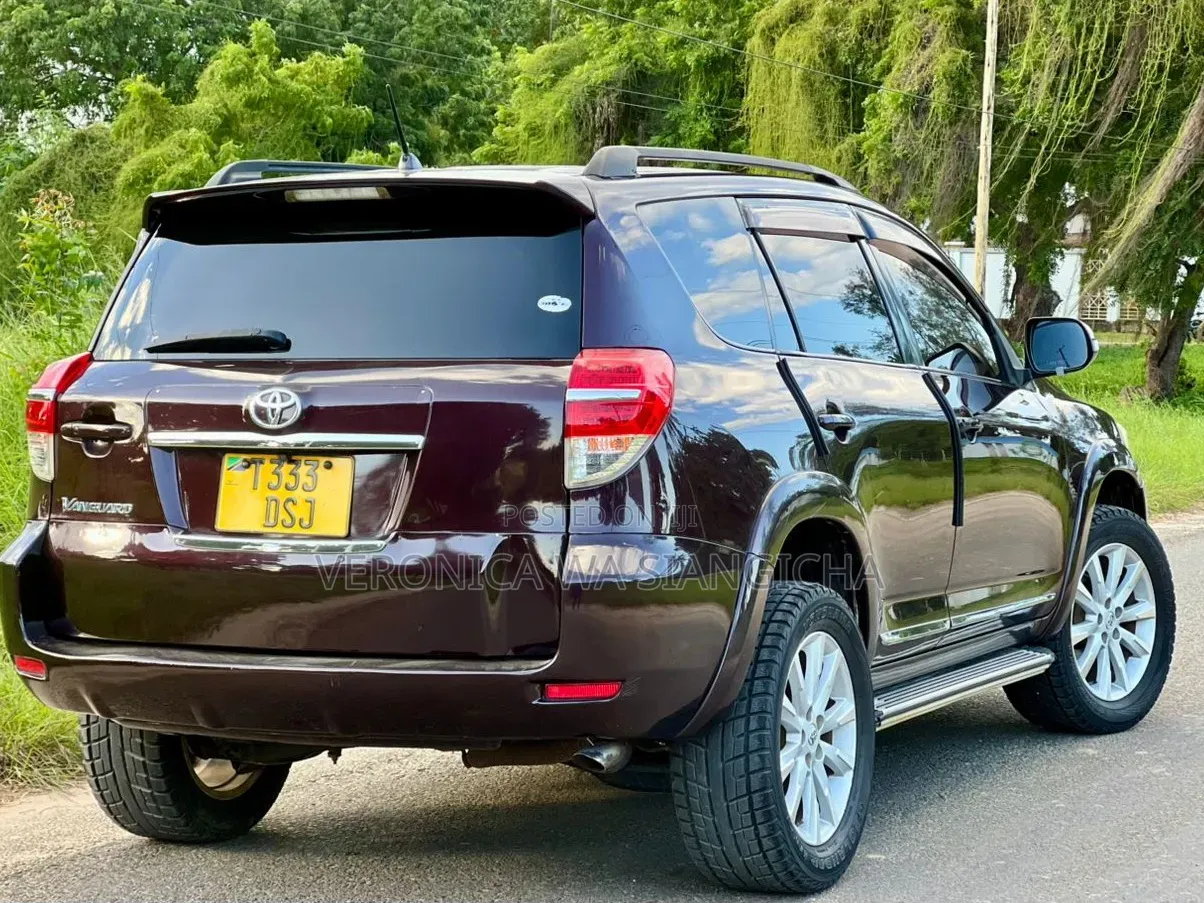 Toyota Vanguard 2011