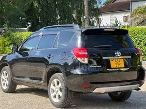 Toyota Vanguard 2011 Black